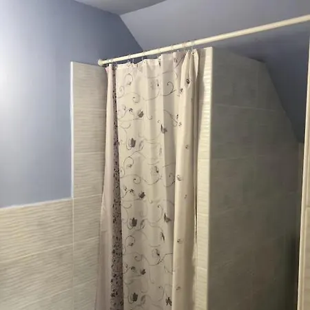 Makvirag Vendeghaz Зебегень