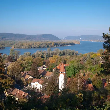 Makvirag Vendeghaz Гостевой дом 3*