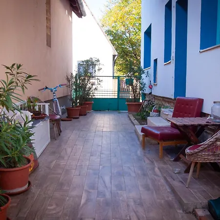 Guest house Makvirag Vendeghaz *