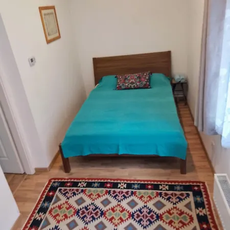 Makvirag Vendeghaz Гостевой дом Зебегень