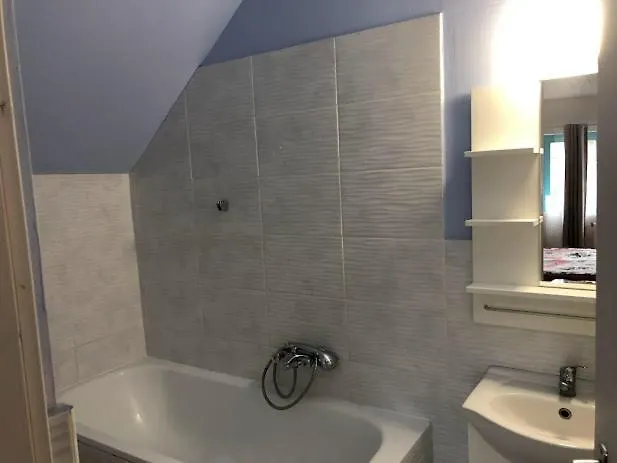 Makvirag Vendeghaz Konukevi 3*